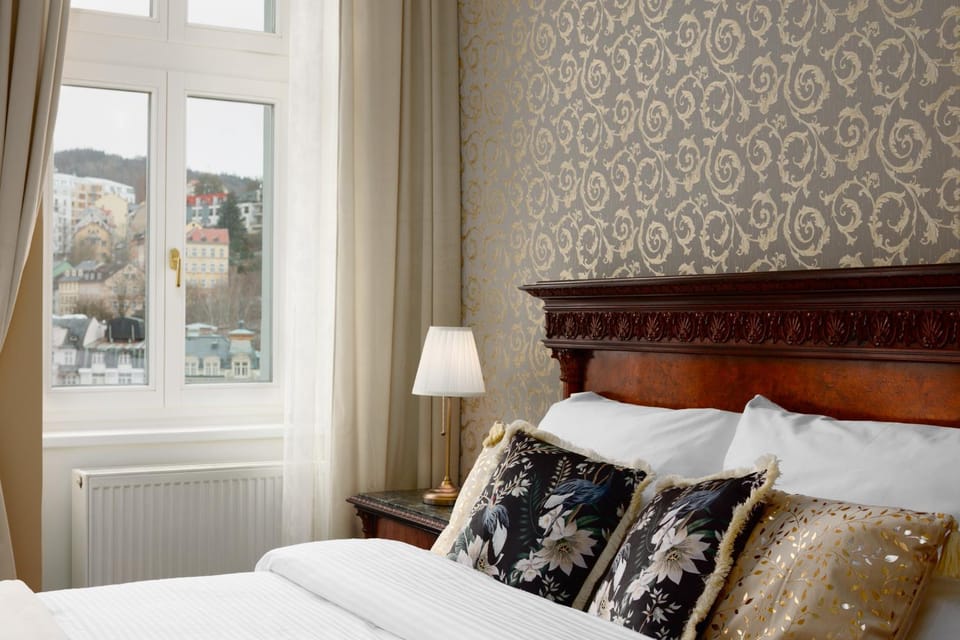 Bed, View (from property/room), View (from property/room), Photo of the whole room, Bedroom, City view, City view, Landmark view, Landmark view, internet