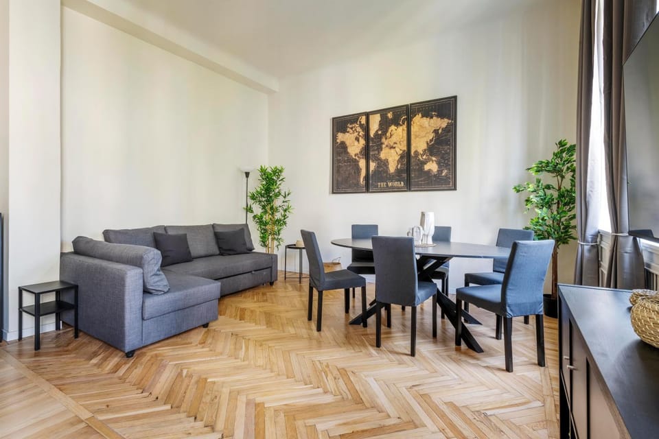 Elegant brand new apartments near Duomo Apartment in Milan