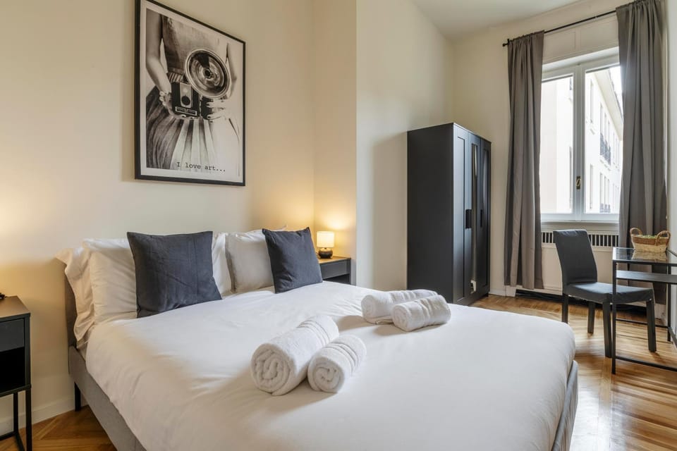 Elegant brand new apartments near Duomo Apartment in Milan