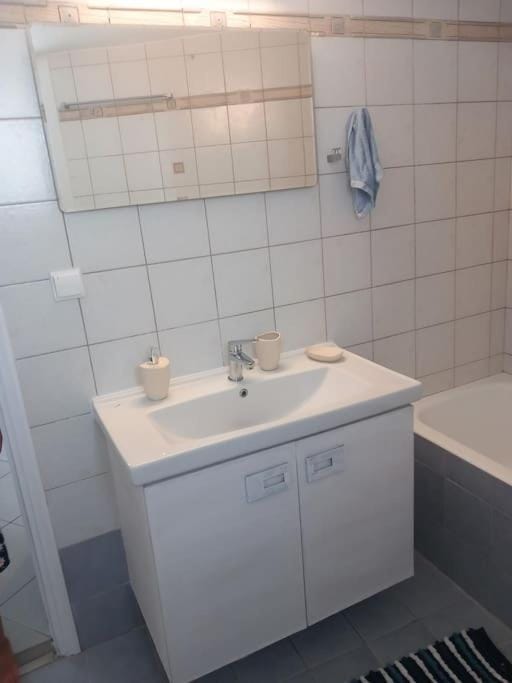 Mariam House Apartment in Paros