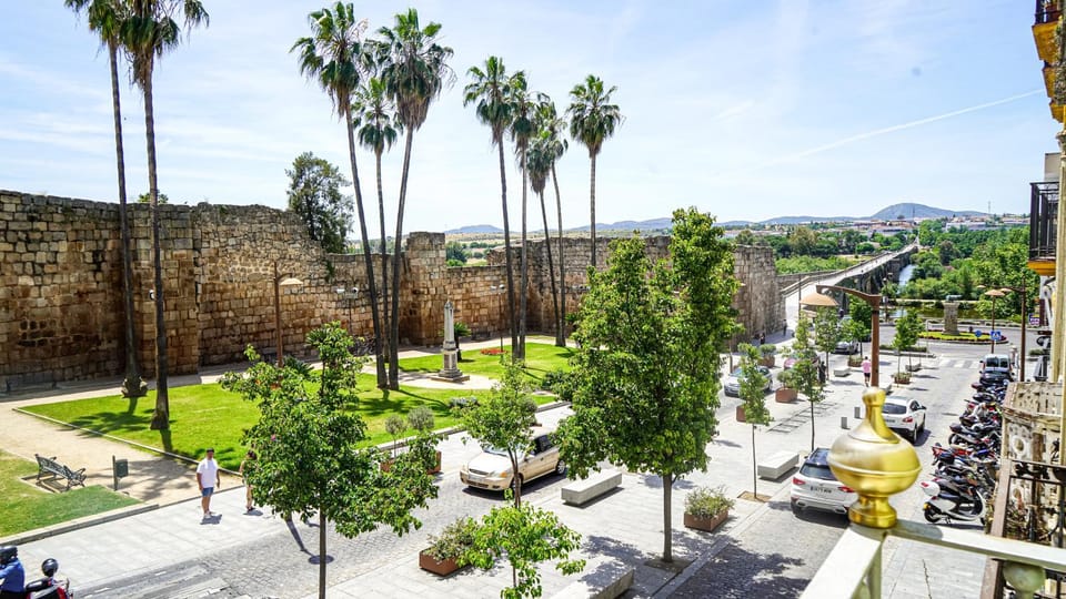 Apartamentos Puente Romano Suites Parking Gratis Apartment in Mérida