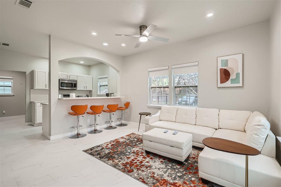TV and multimedia, Kitchen or kitchenette, Dining area