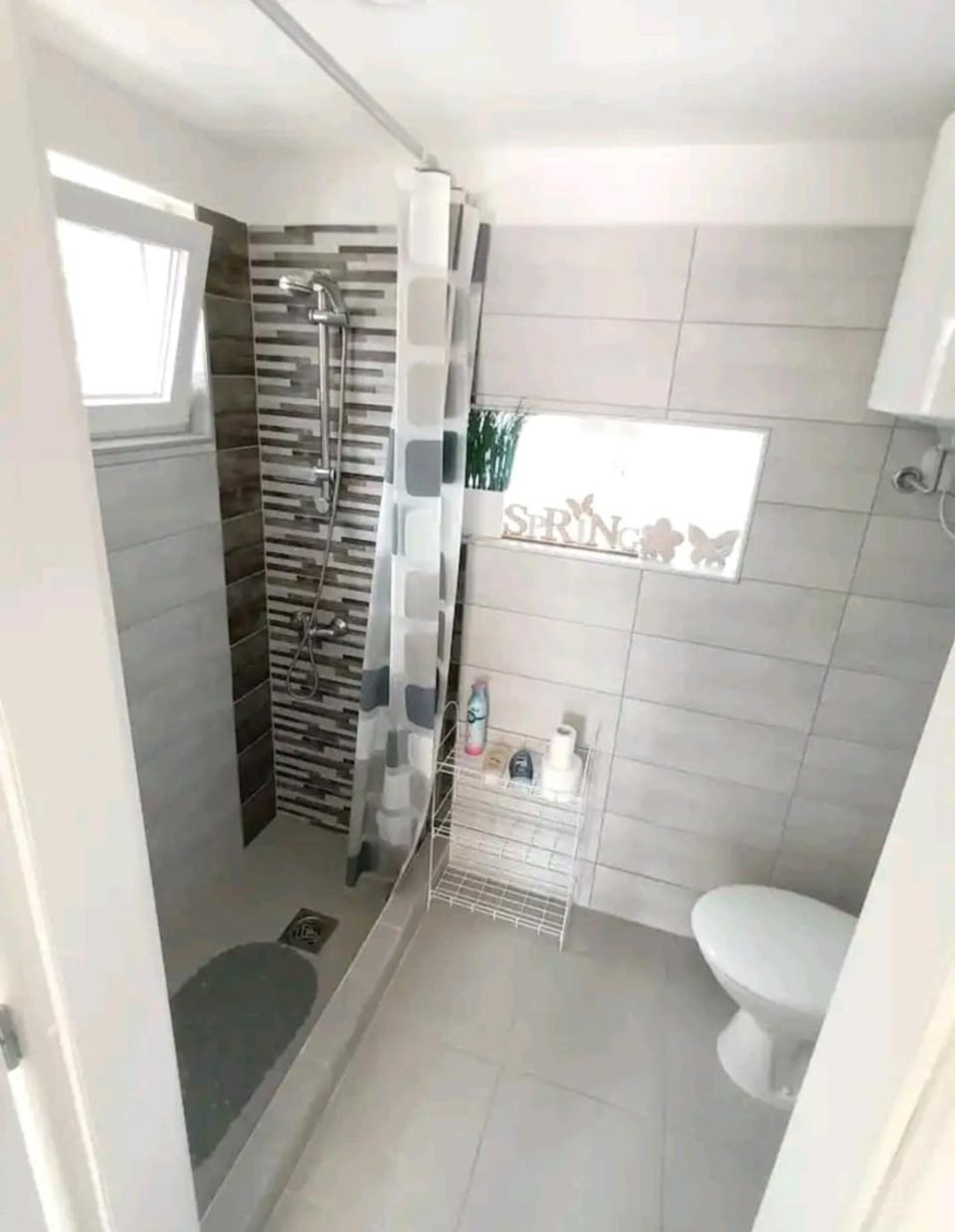 Shower, Toilet, Bathroom, towels