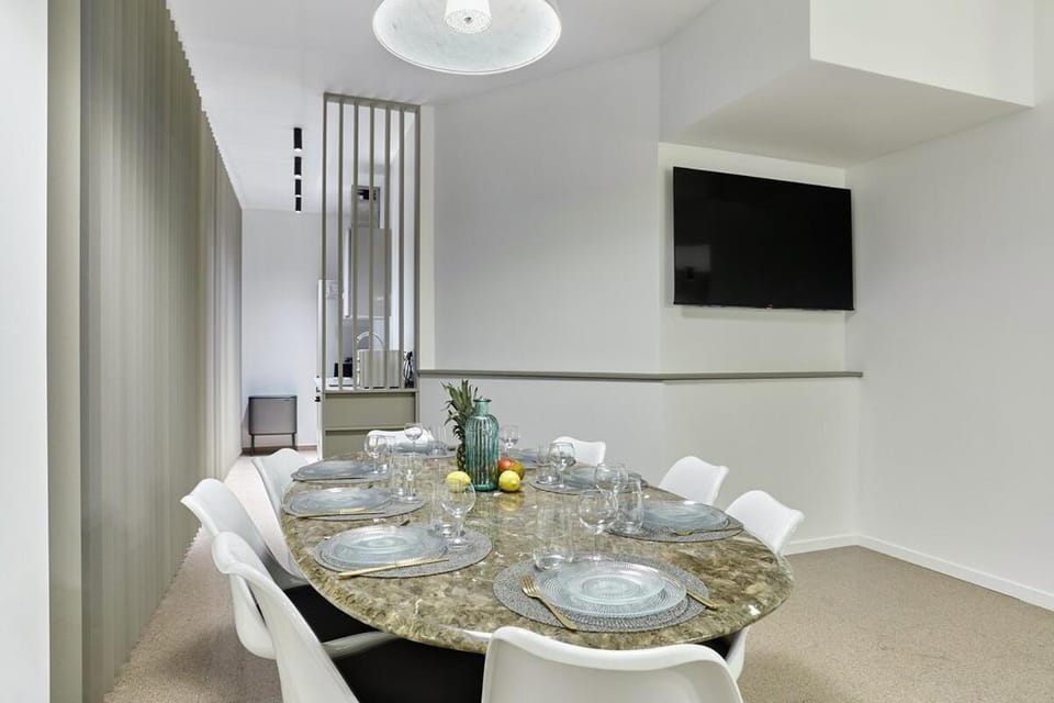 Apartment Père Lachaise by Studio prestige Apartment in Paris