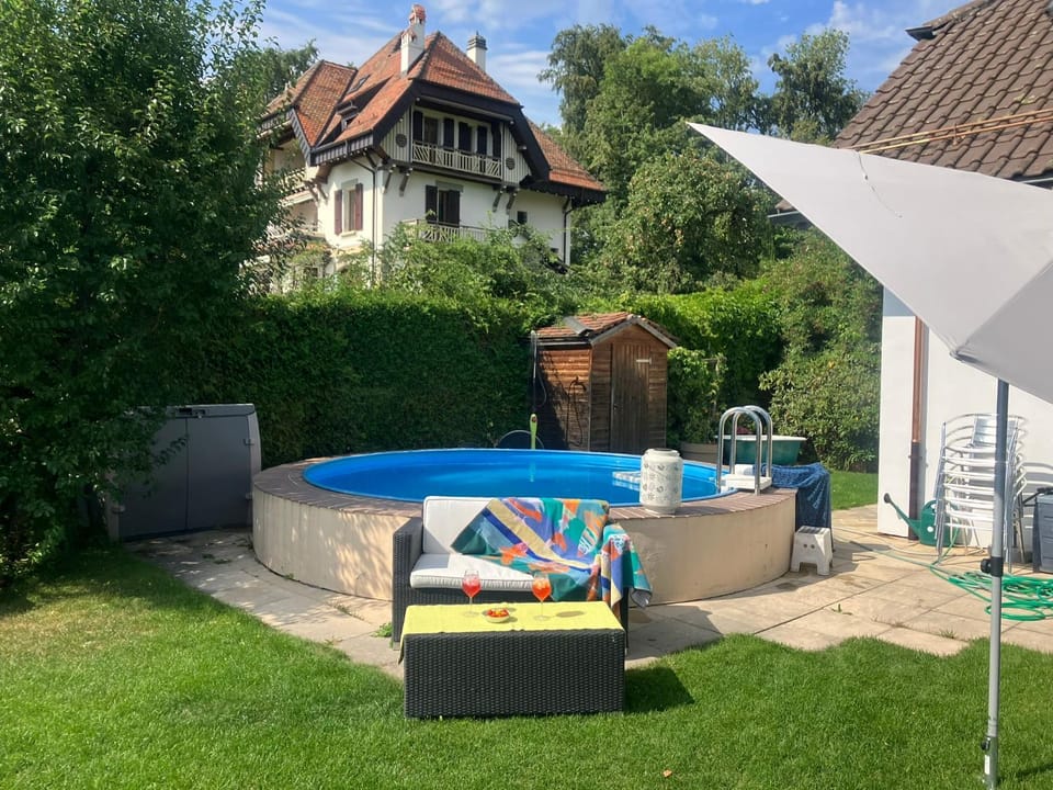 Day, Natural landscape, Garden, Pool view, Swimming pool, Swimming pool, sunbed