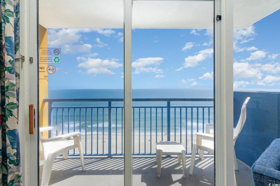 View (from property/room), Balcony/Terrace, Sea view