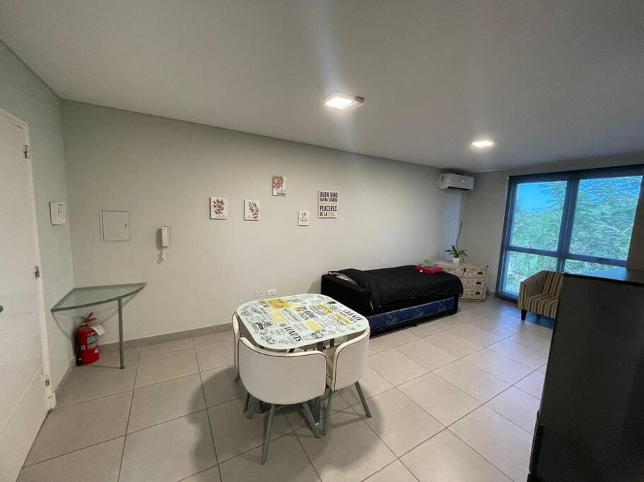 Moderno monoambiente 4Pax by Inside Apartment in Mendoza