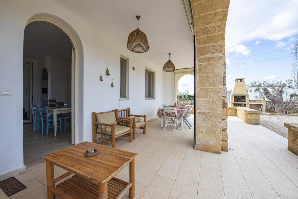Neighbourhood, Natural landscape, Garden, Dining area, Garden view