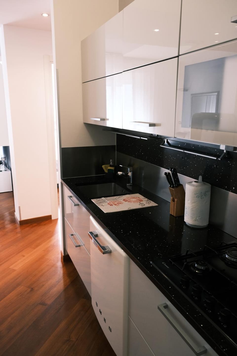 Kitchen or kitchenette, dishwasher, pet friendly, stove