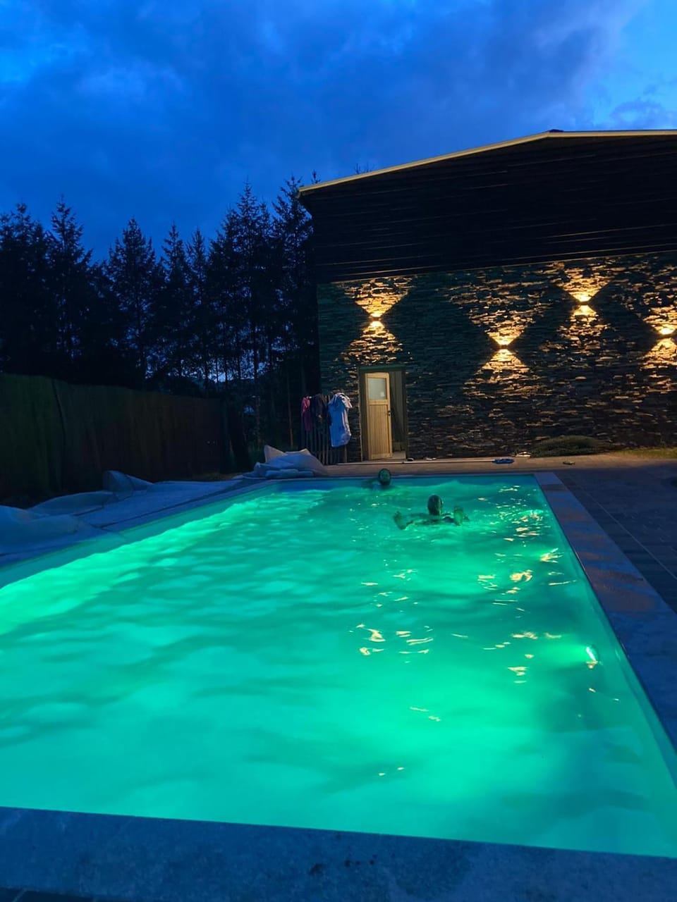 Swimming pool