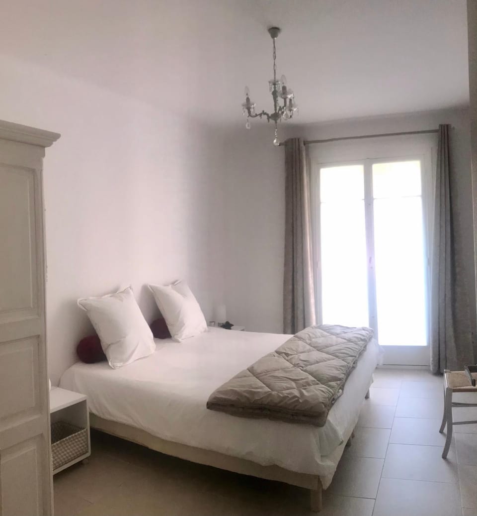Le Bennett, T2 central à 200 mètres des plages Apartment in Menton