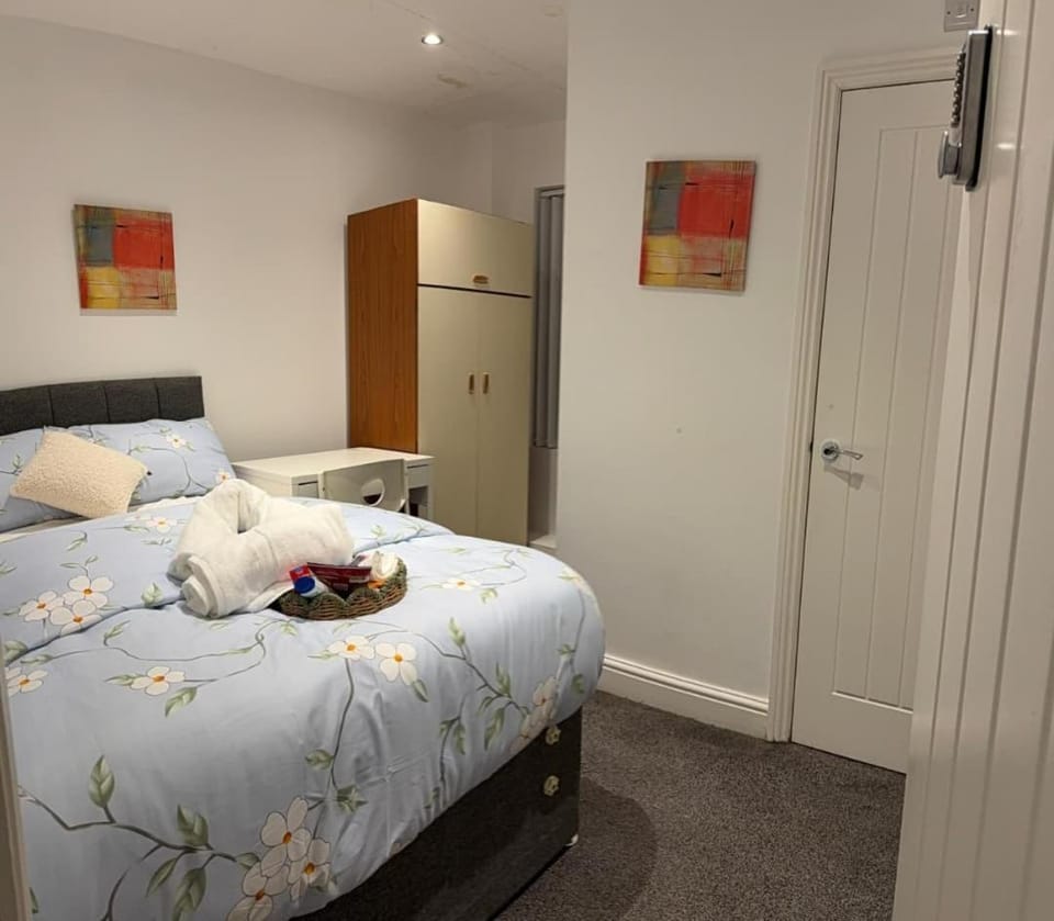 Beautiful Double Bedroom Apartment in Liverpool