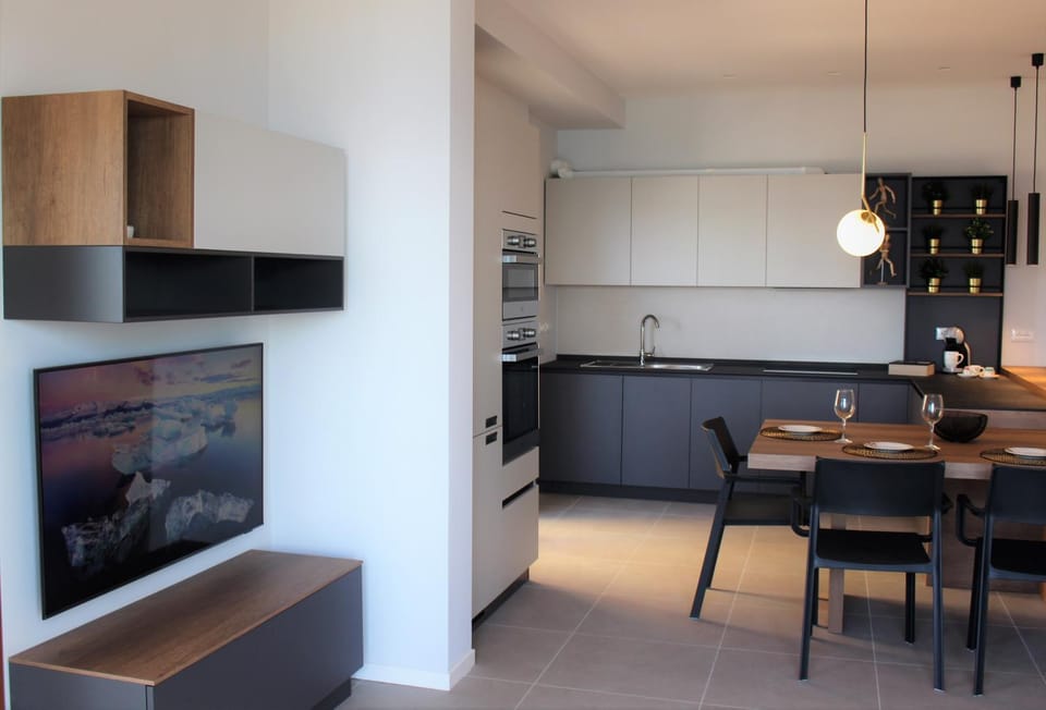 Property building, Kitchen or kitchenette, Living room