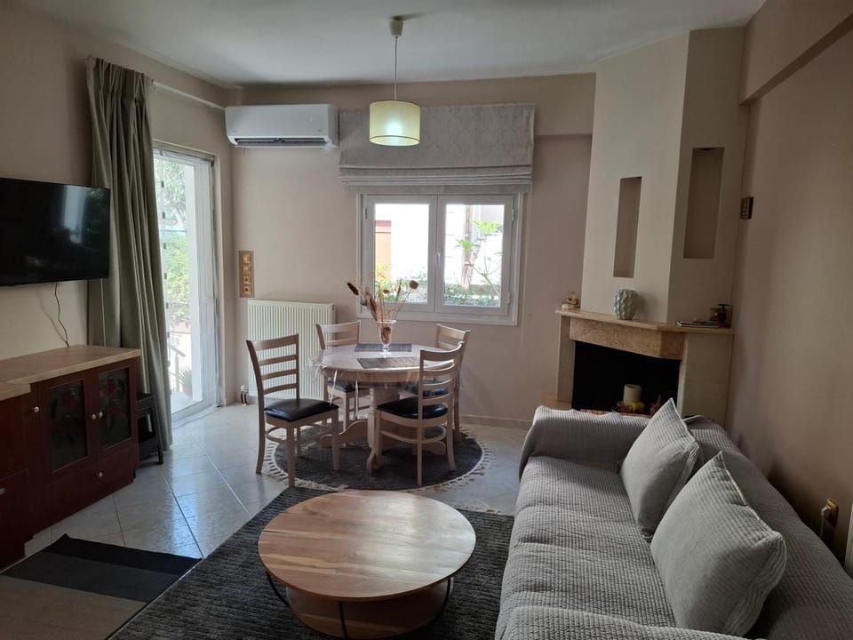 House by the sea/Σπίτι στην θάλασσα Apartment in Peloponnese, Western Greece and the Ionian