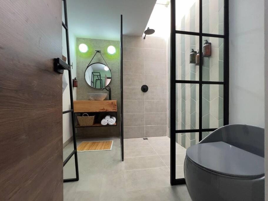 Apto BBC With Jacuzzi In Heart Of Provenza Apartment in Medellin
