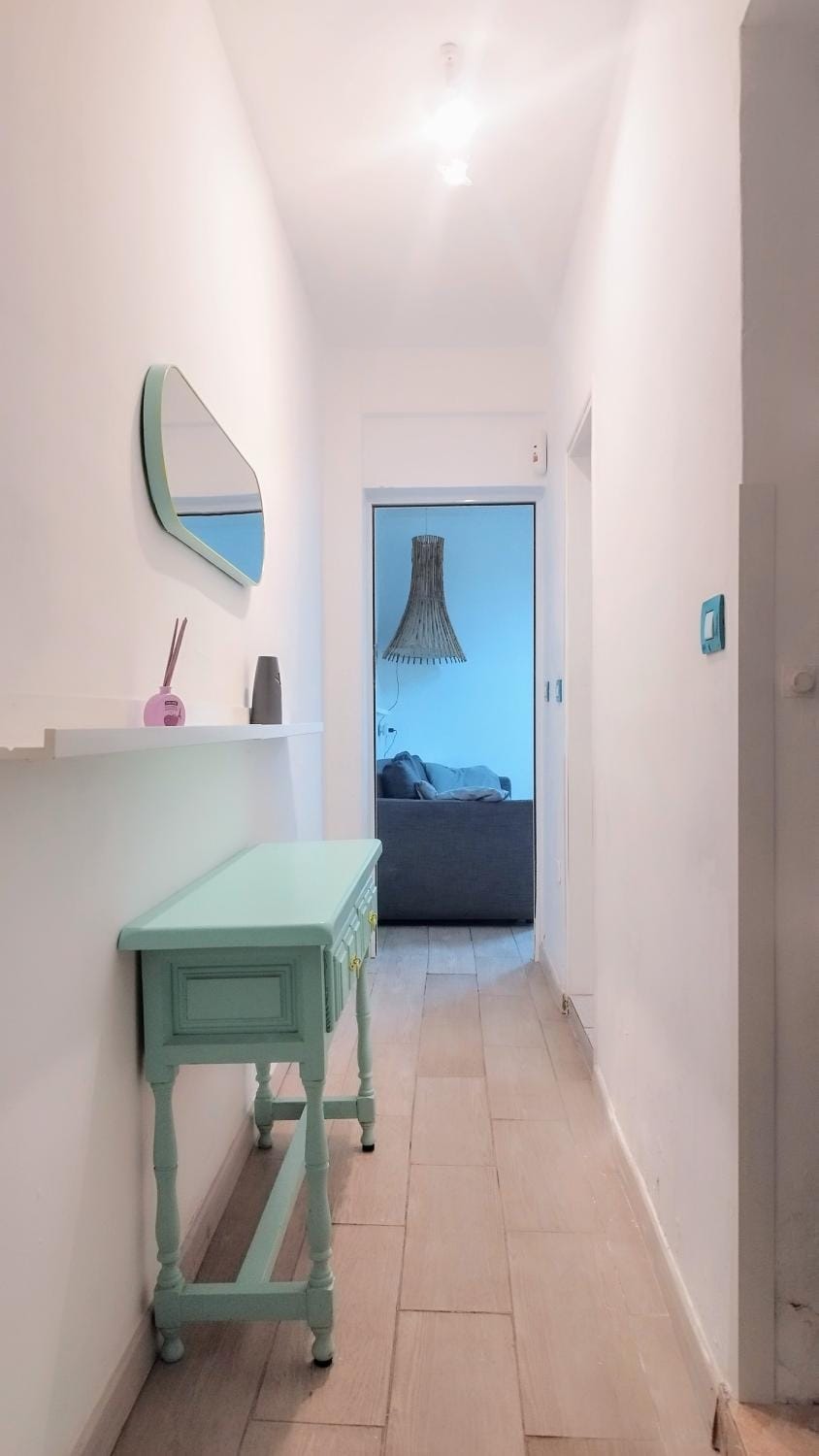 Living room, Internal: Not applicable to any particular room