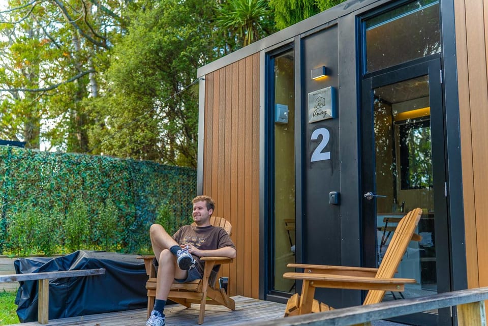 Property building, Seating area