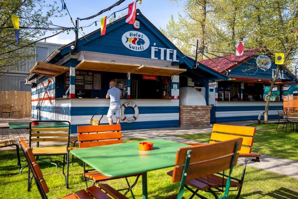Restaurant/places to eat, Restaurant/places to eat