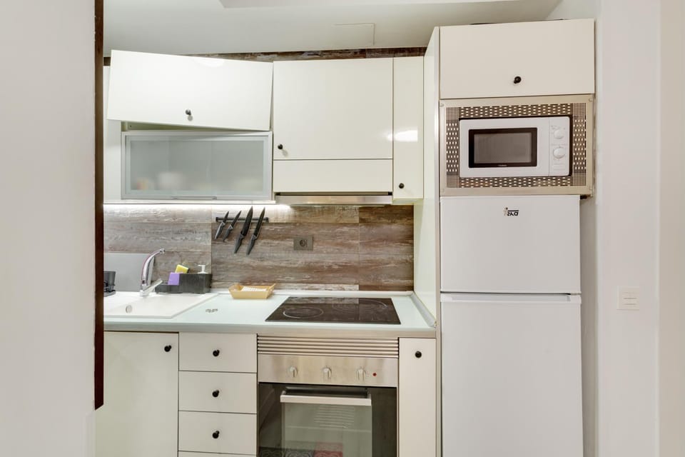 Kitchen or kitchenette, Living room