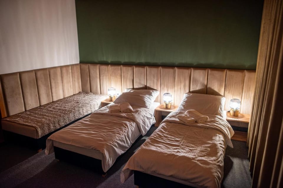 Bed, Other, Other, Other, Photo of the whole room, Seating area, Bedroom, towels, towels