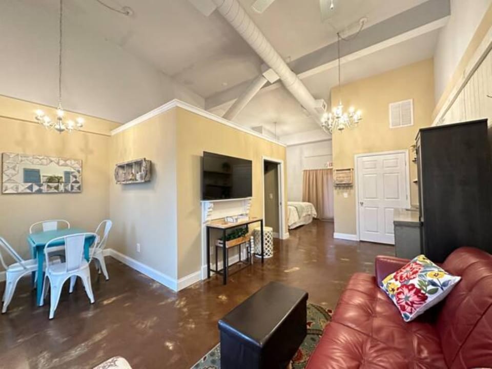 TV and multimedia, Living room, Dining area