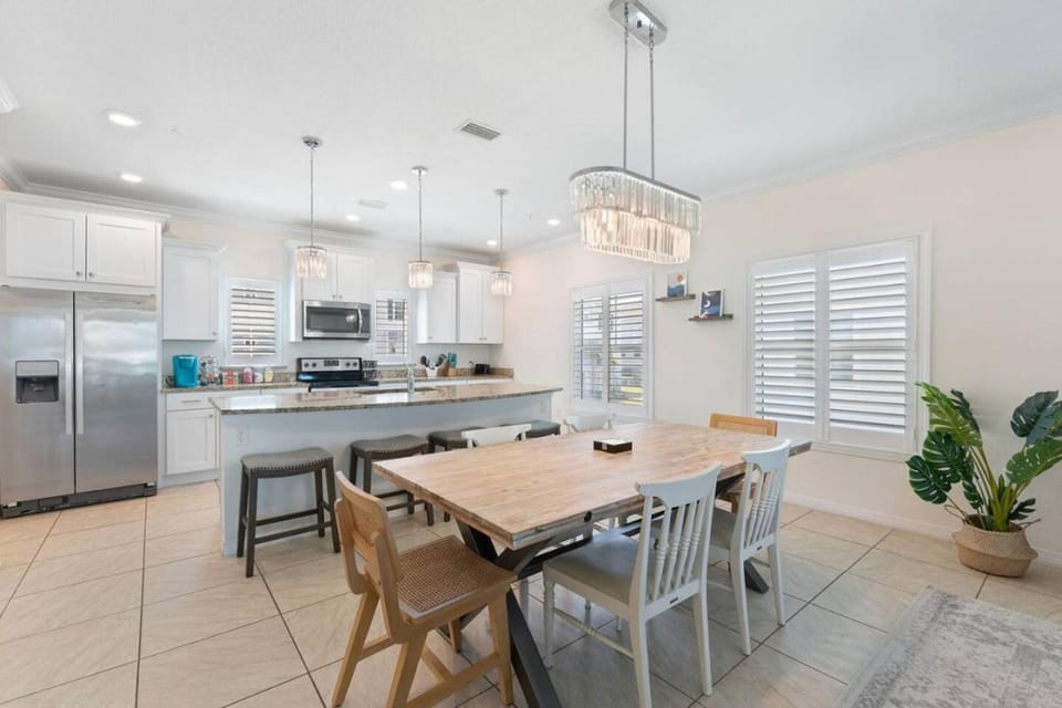 Pool, Beach Club, Spacious 2bd, Sleeps 8 House in Perdido Key