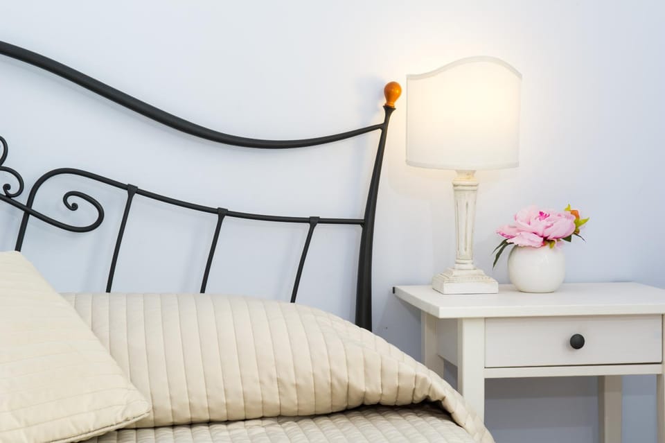 Bed, Photo of the whole room, Decorative detail, Bedroom