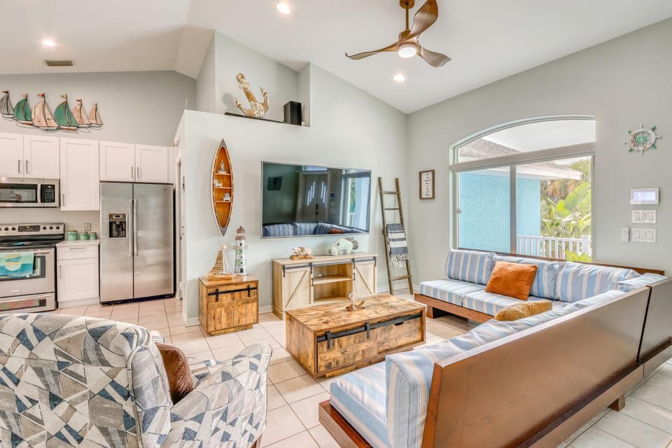 Pet-Friendly Fort Pierce Home w/ Pool & Kayaks! House in Fort Pierce