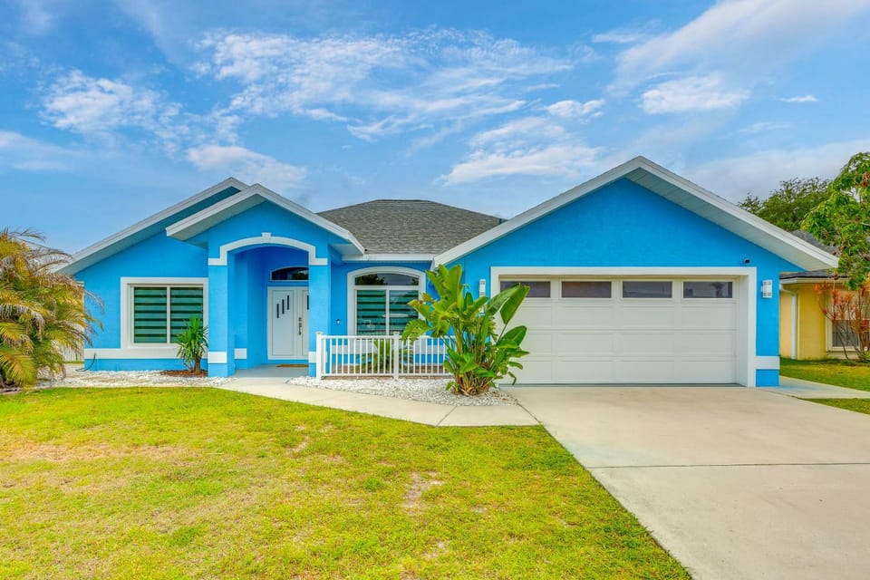 Pet-Friendly Fort Pierce Home w/ Pool & Kayaks! House in Fort Pierce