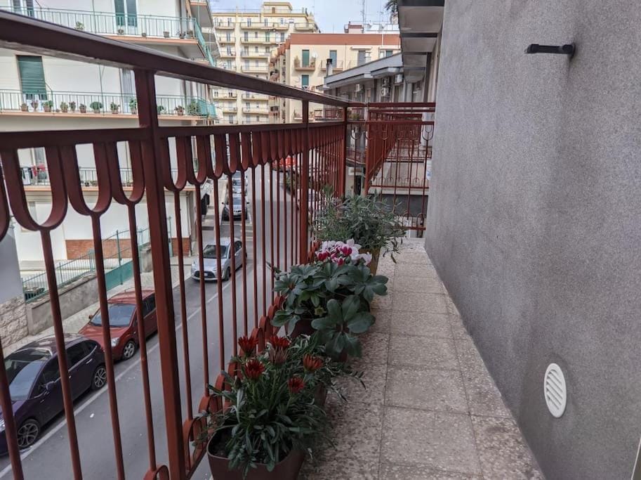 Balcony/Terrace, Street view