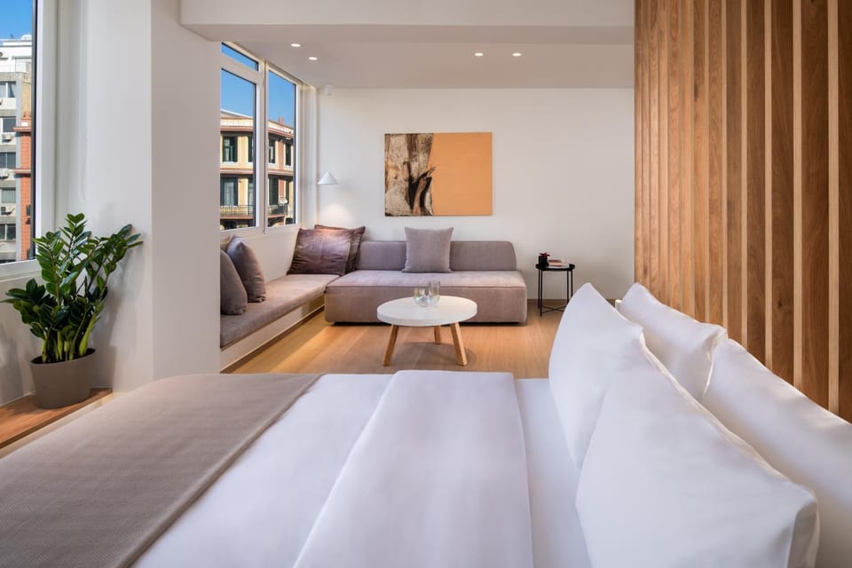 Bed, Living room, Photo of the whole room, Seating area, Bedroom