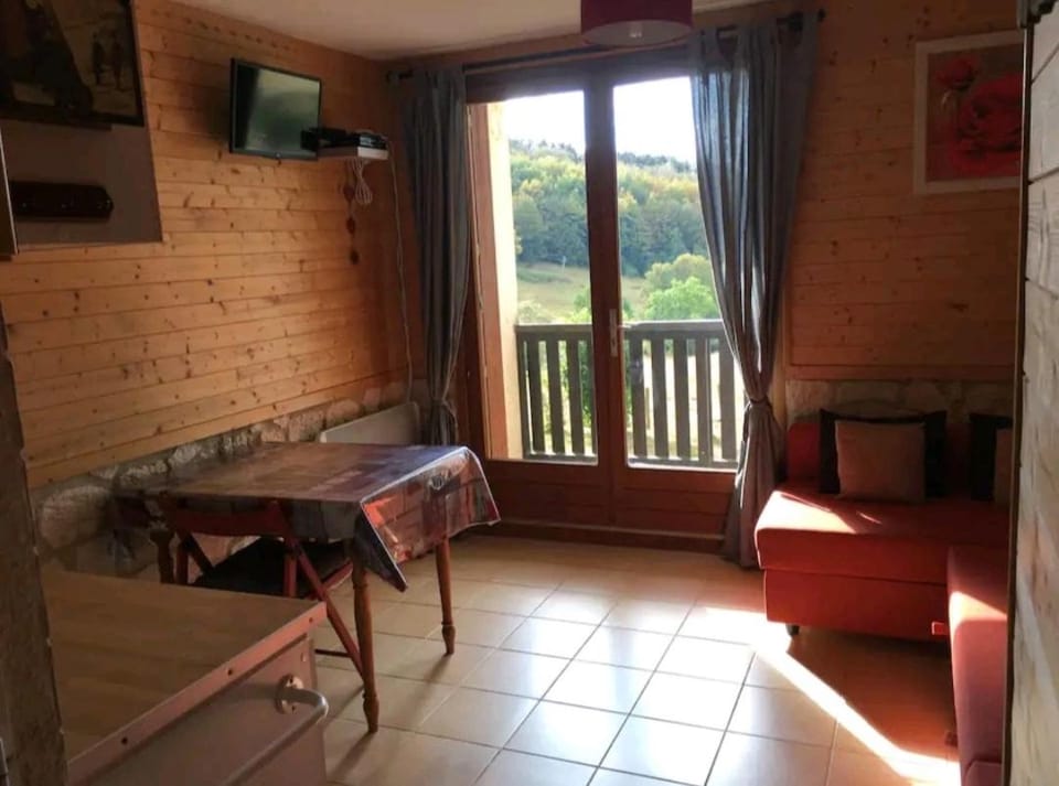 Dining area, Garden view