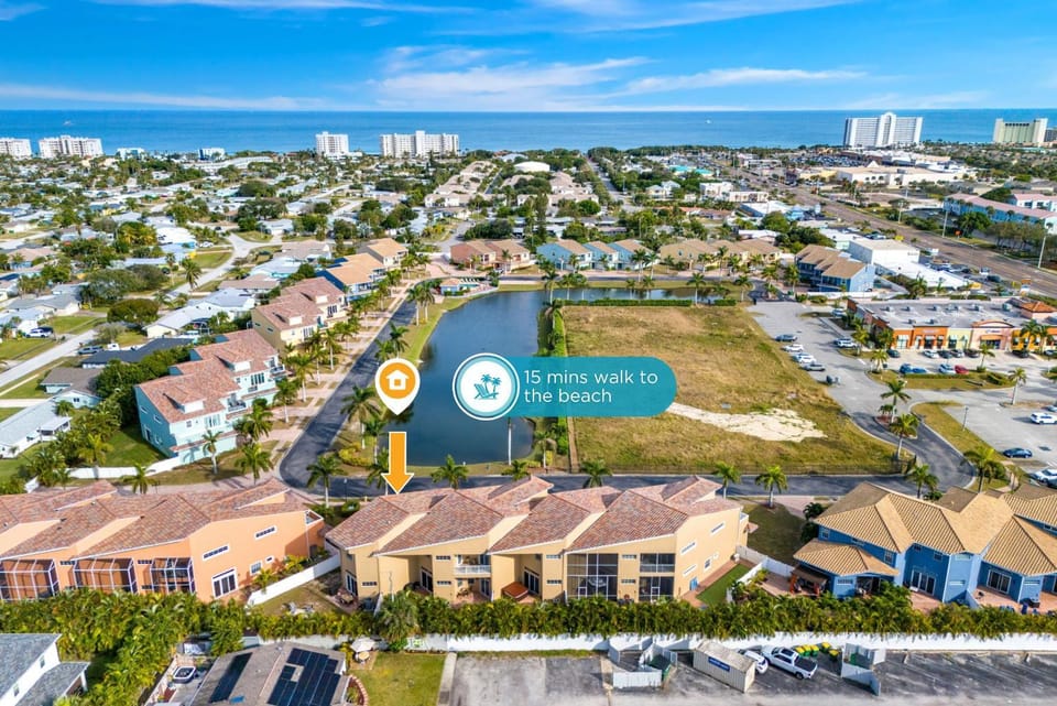 Property building, Day, Neighbourhood, Bird's eye view, Street view, Location, Parking