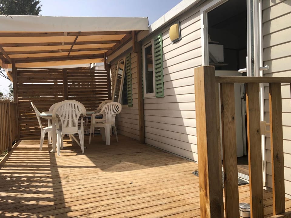 MOBILE HOME Clim-Piscine -Terrasse -Parking -6 personnes Campground/ 
RV Resort in Port-la-Nouvelle