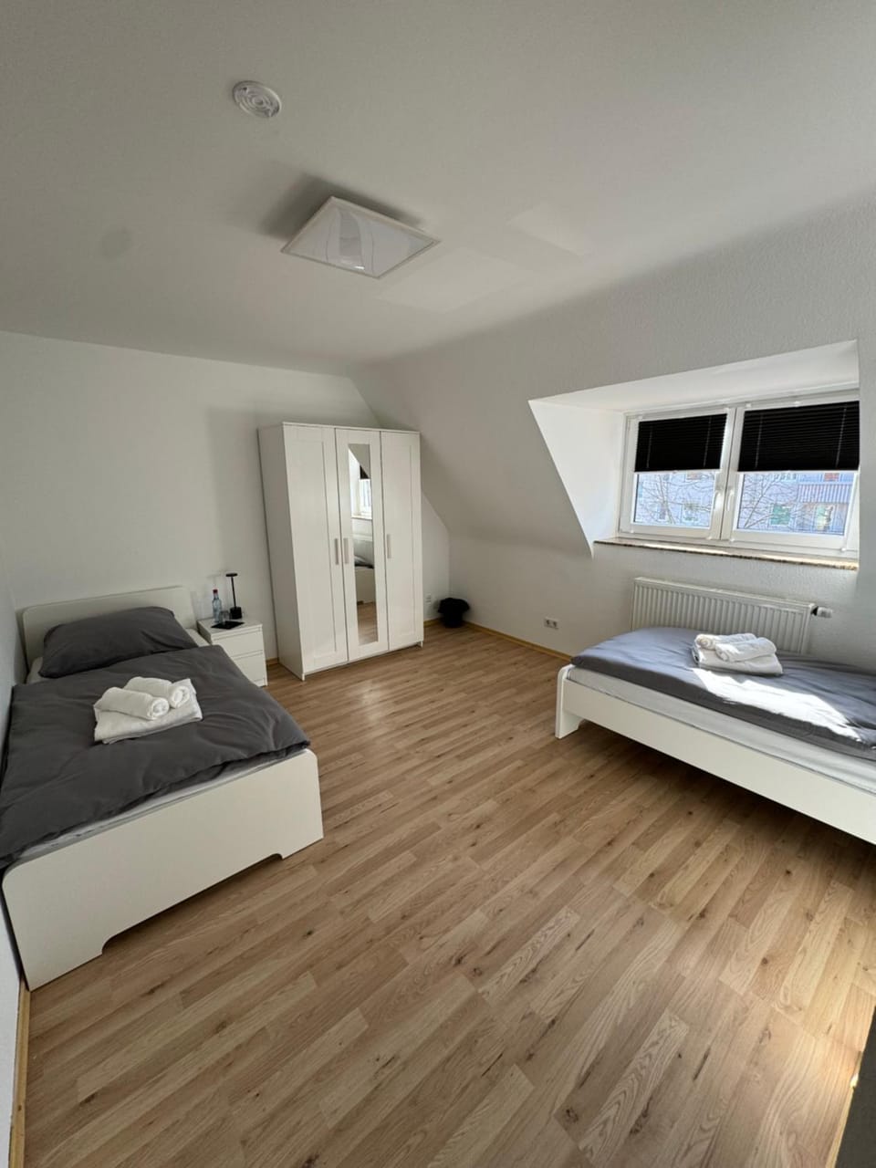 Bed, Photo of the whole room, Bedroom, wardrobe