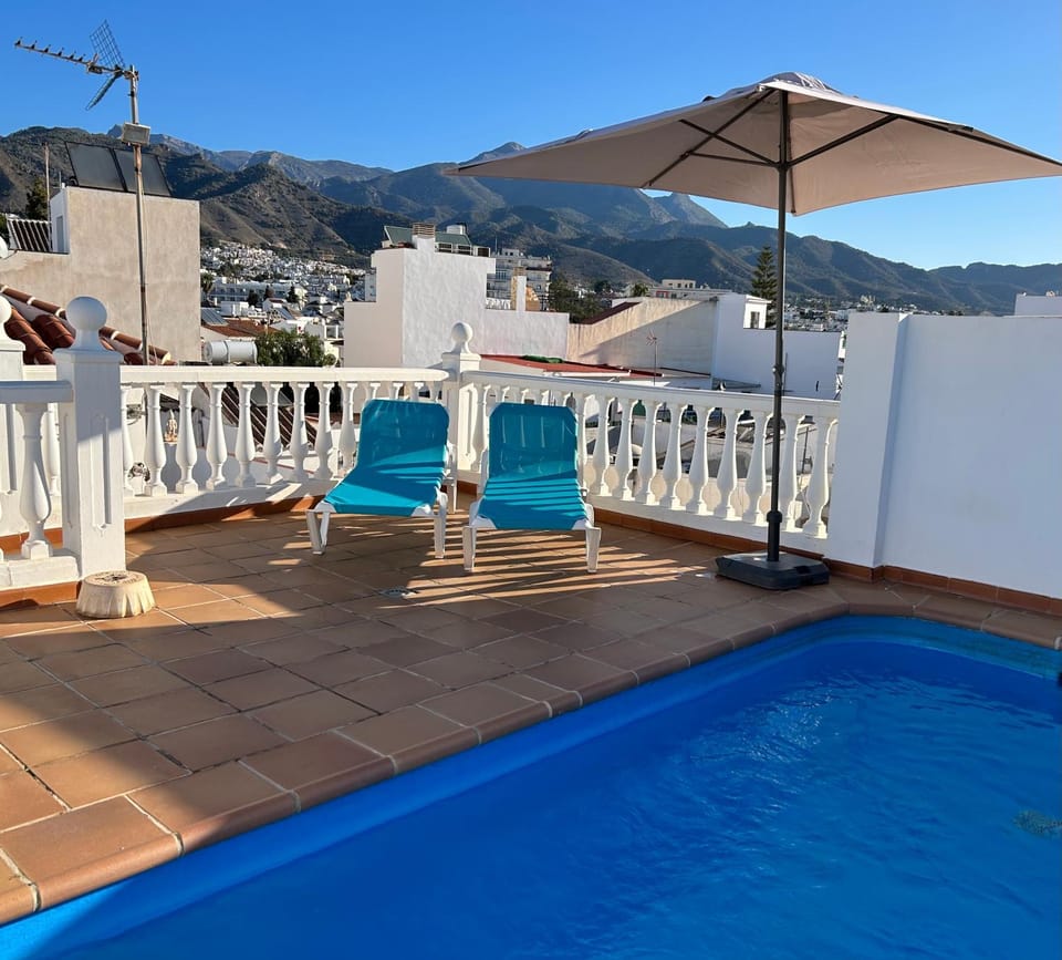 Driftwood 2 Bedroom Apartment - Earthy, Peaceful, Calm Apartment in Nerja