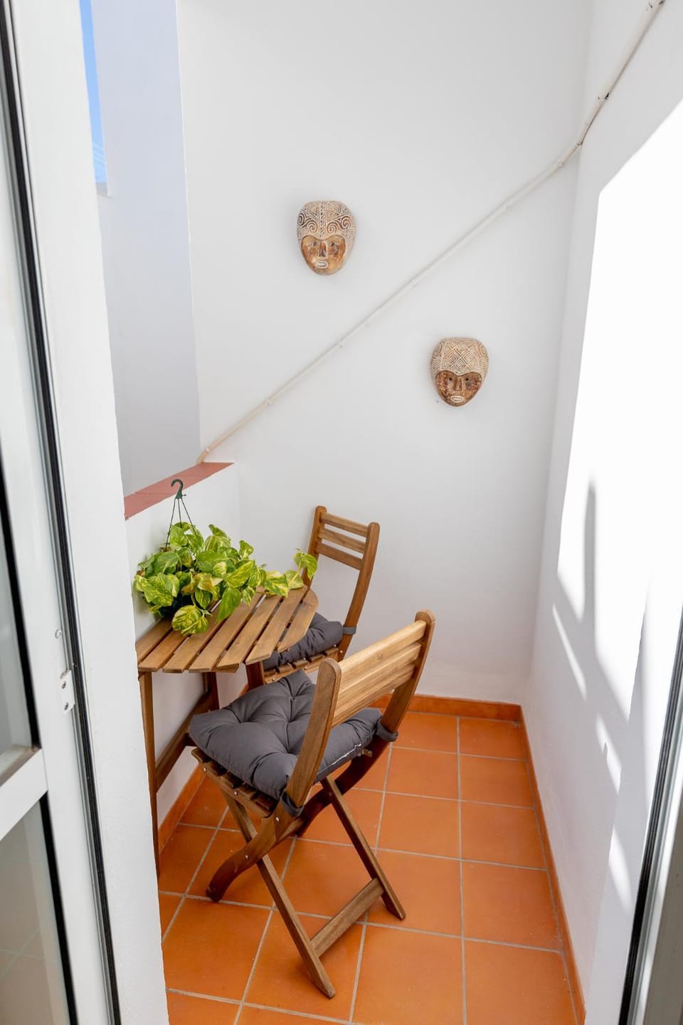 Driftwood 2 Bedroom Apartment - Earthy, Peaceful, Calm Apartment in Nerja