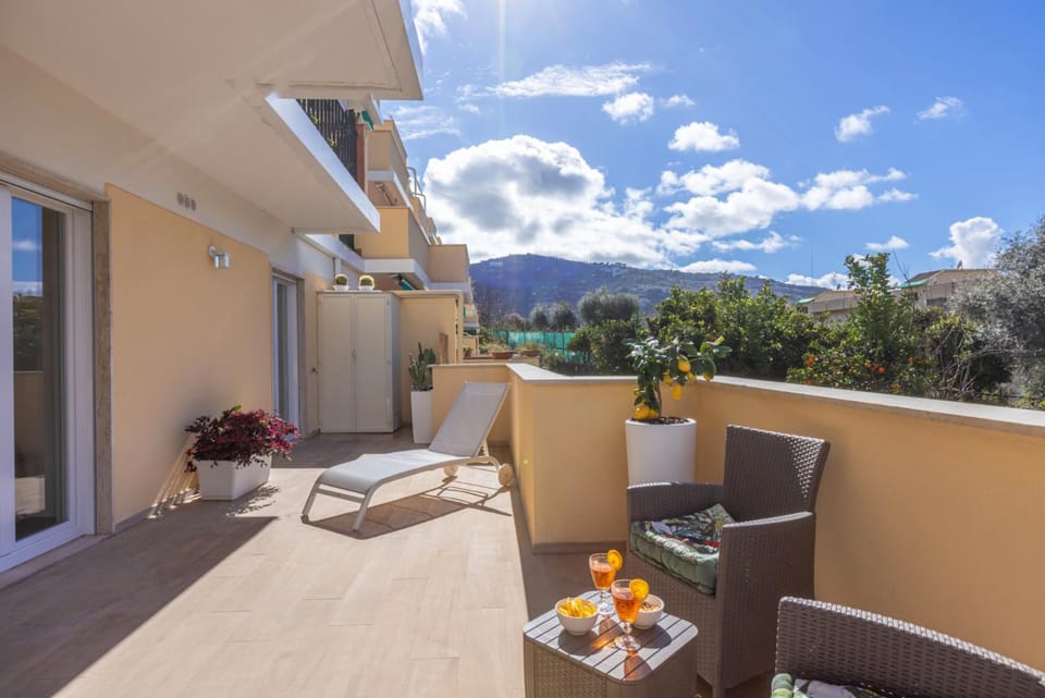 Spring, Natural landscape, Balcony/Terrace