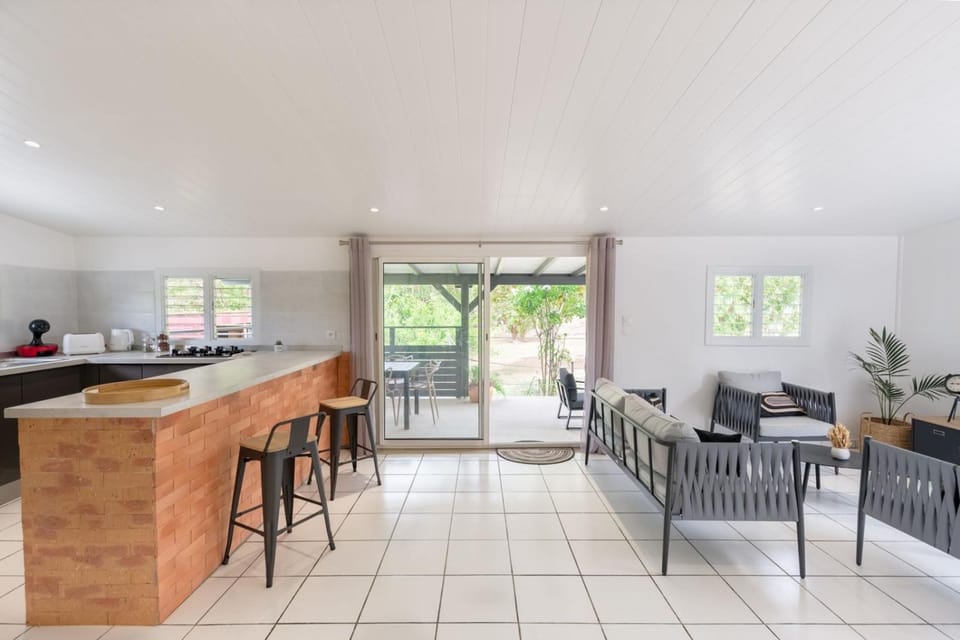 Patio, Balcony/Terrace, Kitchen or kitchenette, Living room, Decorative detail, Dining area, Garden view