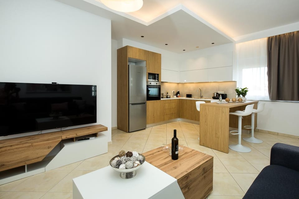 Communal lounge/ TV room, TV and multimedia, Kitchen or kitchenette, Living room, Seating area, minibar
