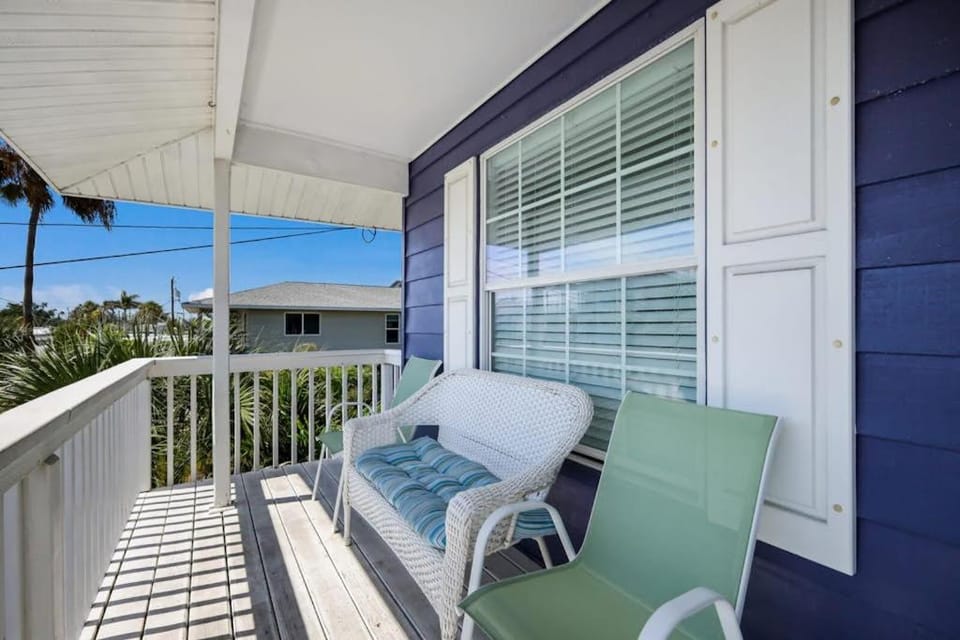 Sunny Daydream - West House in Bradenton Beach