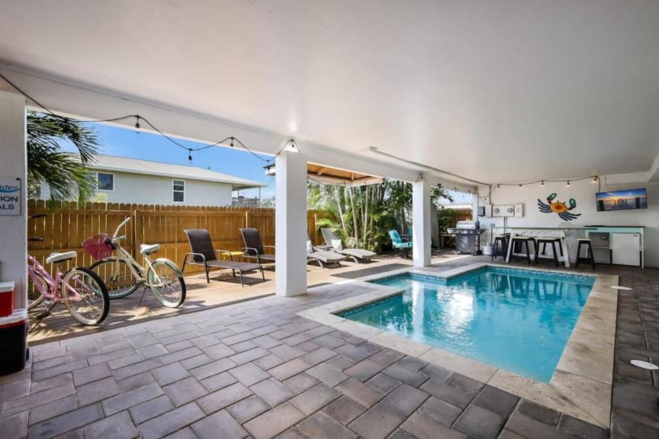 Sunny Daydream - West House in Bradenton Beach