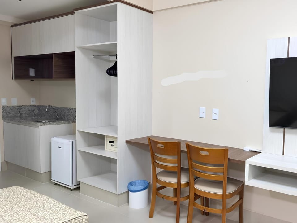 TV and multimedia, Kitchen or kitchenette, Dining area, microwave, minibar