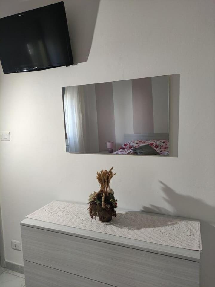 TV and multimedia, Decorative detail