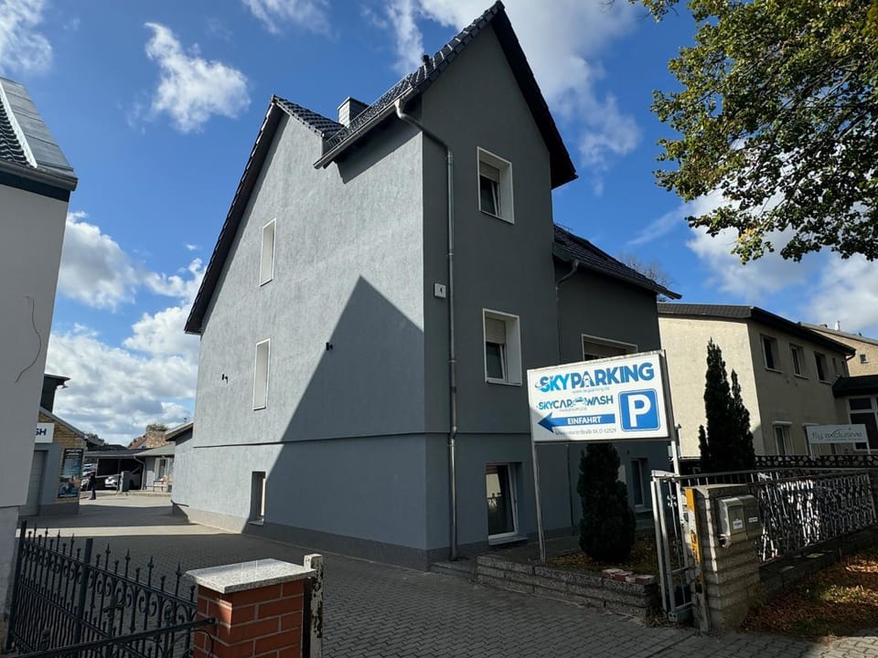 Property building, Street view