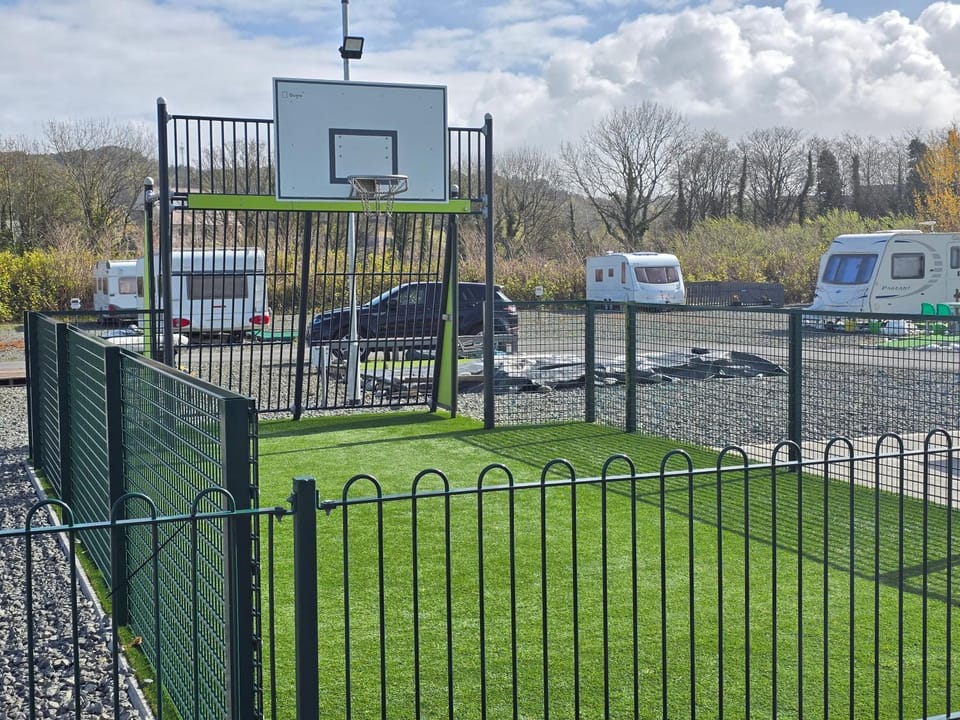 Spacious 2 bedroomed mobile home Campground/ 
RV Resort in Aberystwyth