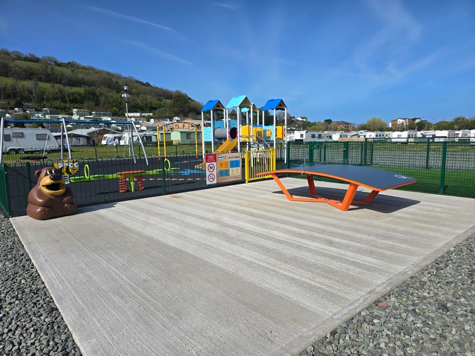 Spacious 2 bedroomed mobile home Campground/ 
RV Resort in Aberystwyth