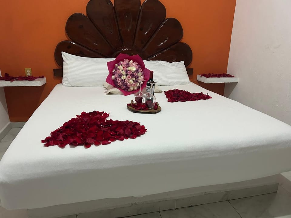 Bed, Photo of the whole room