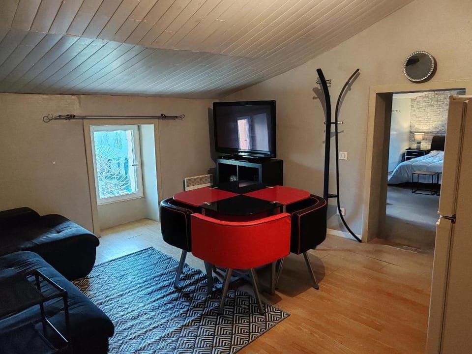 ex domaine Chandelier appartement Apartment in Nouvelle-Aquitaine