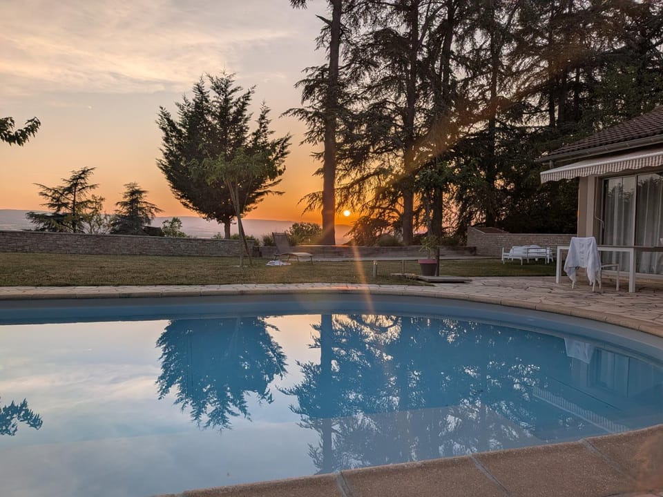 Maison 240+65m2, piscine, spa, sauna, salle sport House in Auvergne-Rhône-Alpes